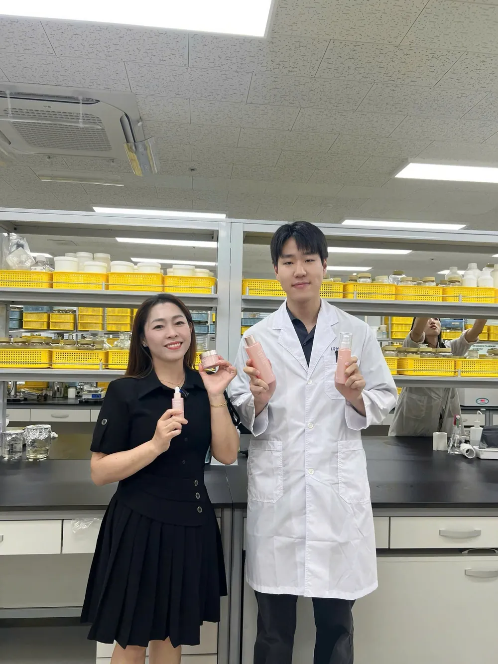Đại lý LumiAura trong phòng thí nghiệm ENBIOSCIENCE